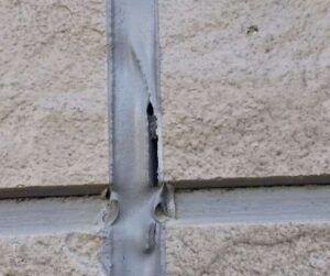 コーキングの割れ